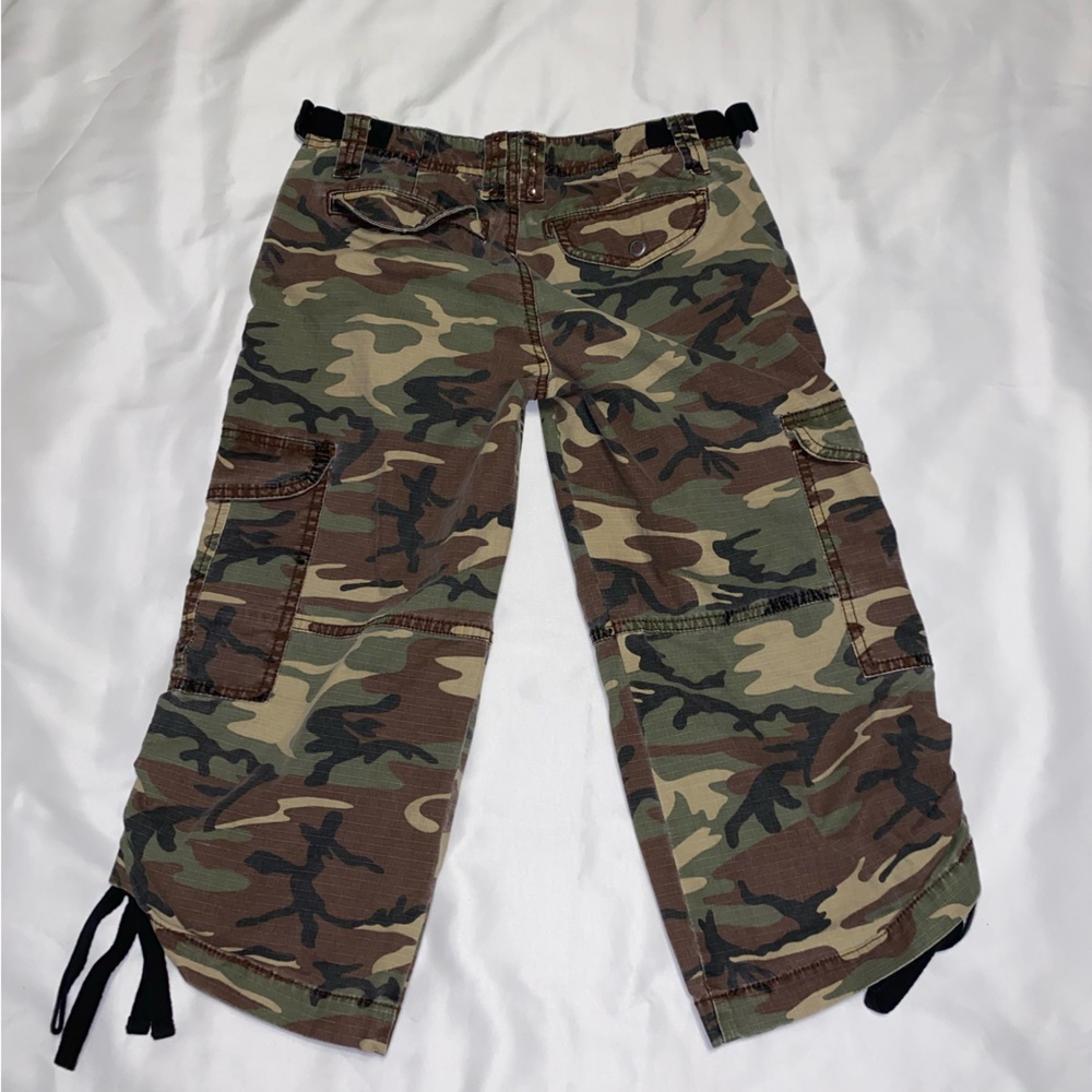 Vintage GLO Camo Cargo Capris